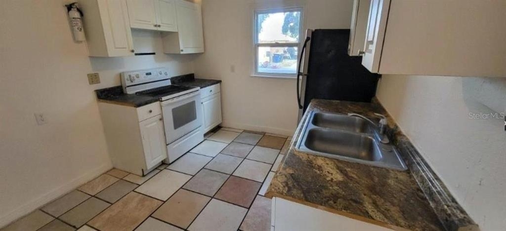 912 Engman Street - Photo 3