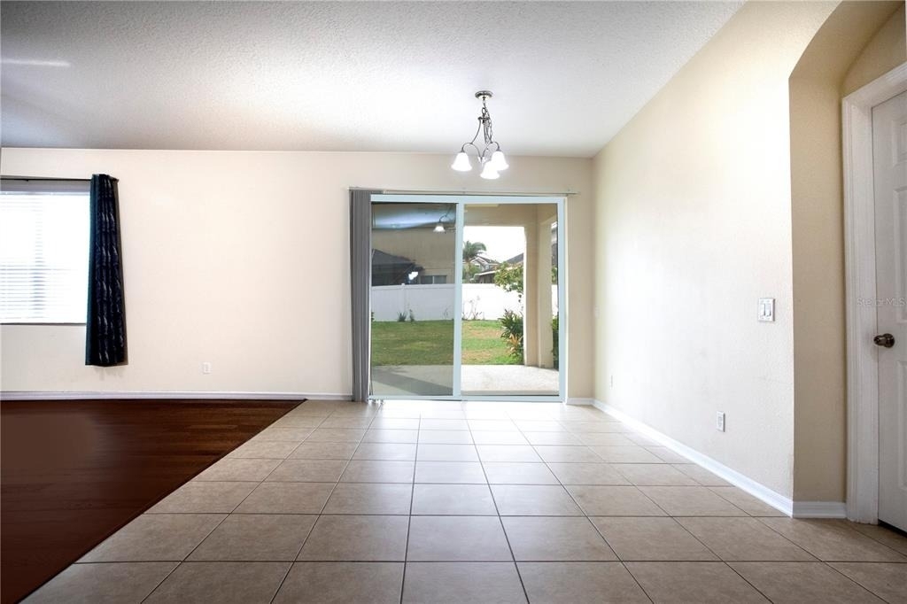 1319 Rowantree Drive - Photo 10