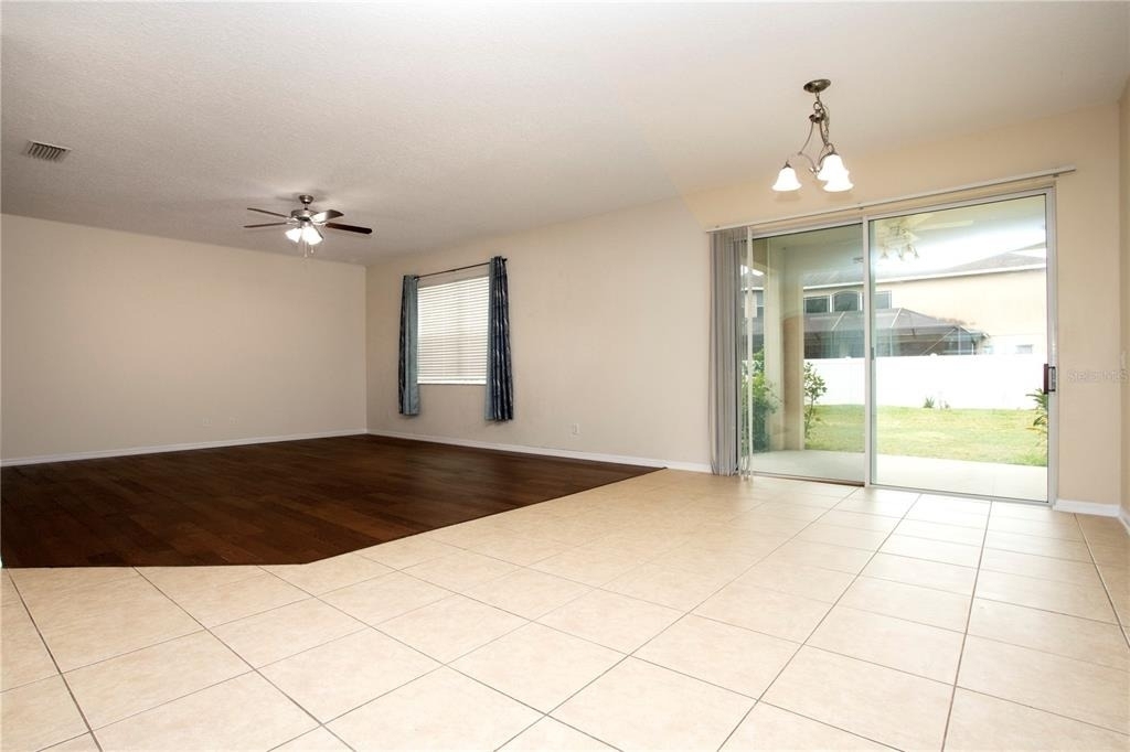 1319 Rowantree Drive - Photo 11
