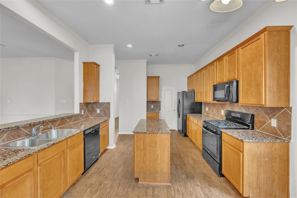 2614 Shady Acres Court - Photo 15