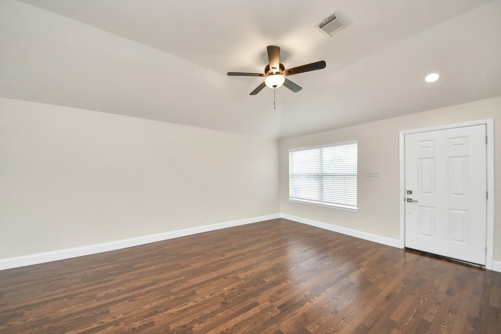 18910 Bonners Park Circle - Photo 14
