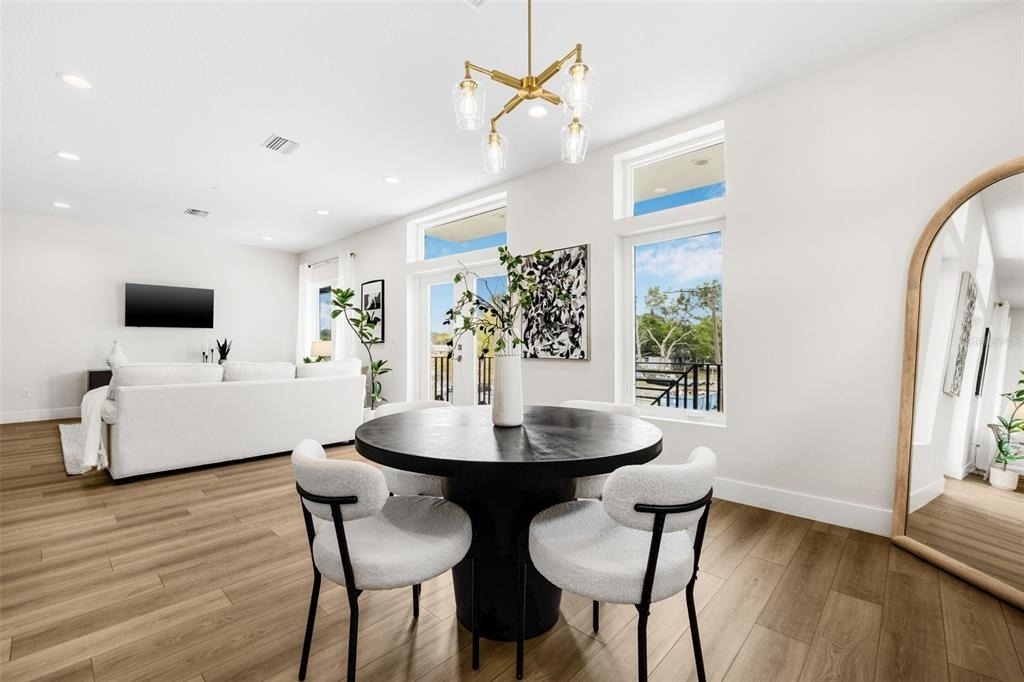 8627 5th Street N - Photo 7