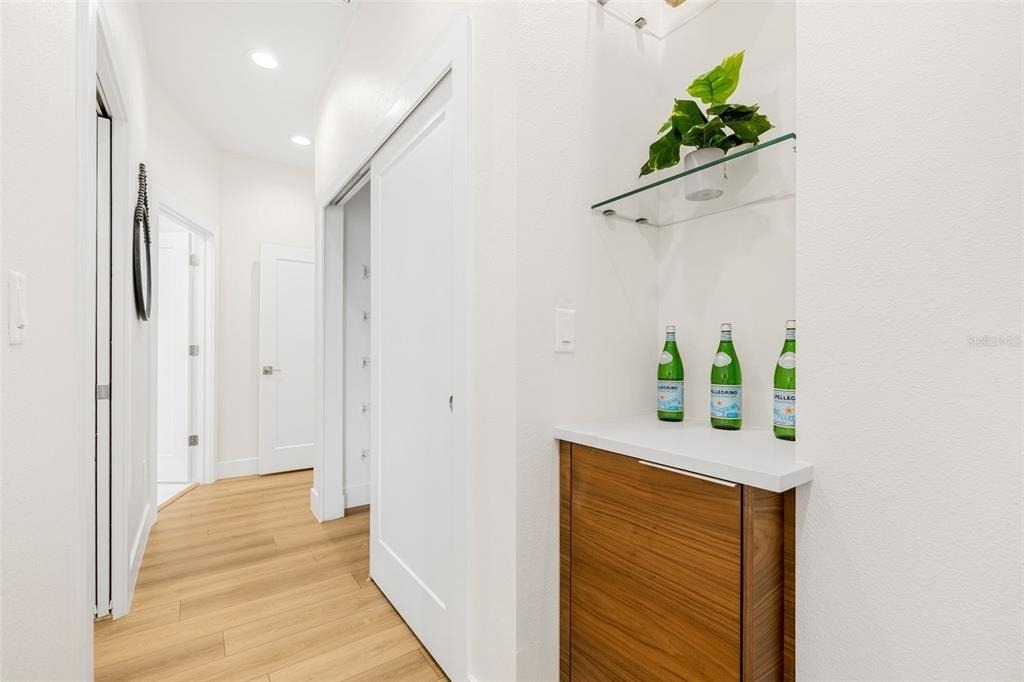 8627 5th Street N - Photo 9