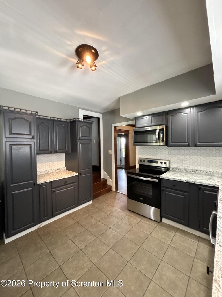1418 Grove Street - Photo 4