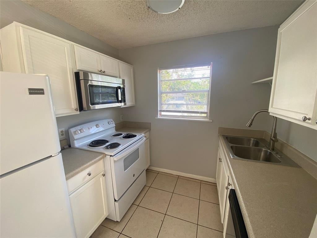 605 Hennessee Street - Photo 1