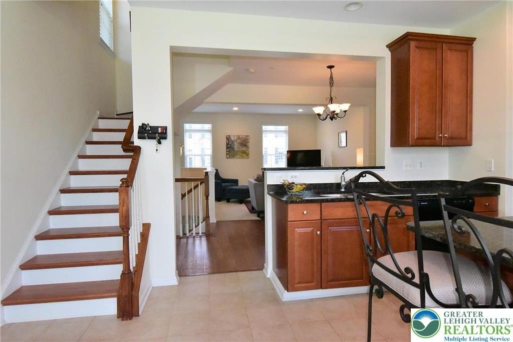1600 Oakridge Lane - Photo 7