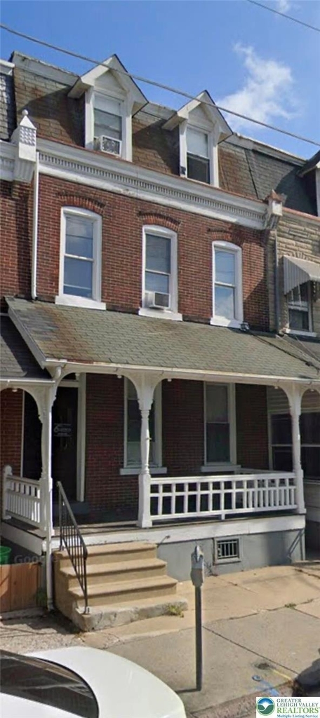 139 N 10th Street - Photo 0
