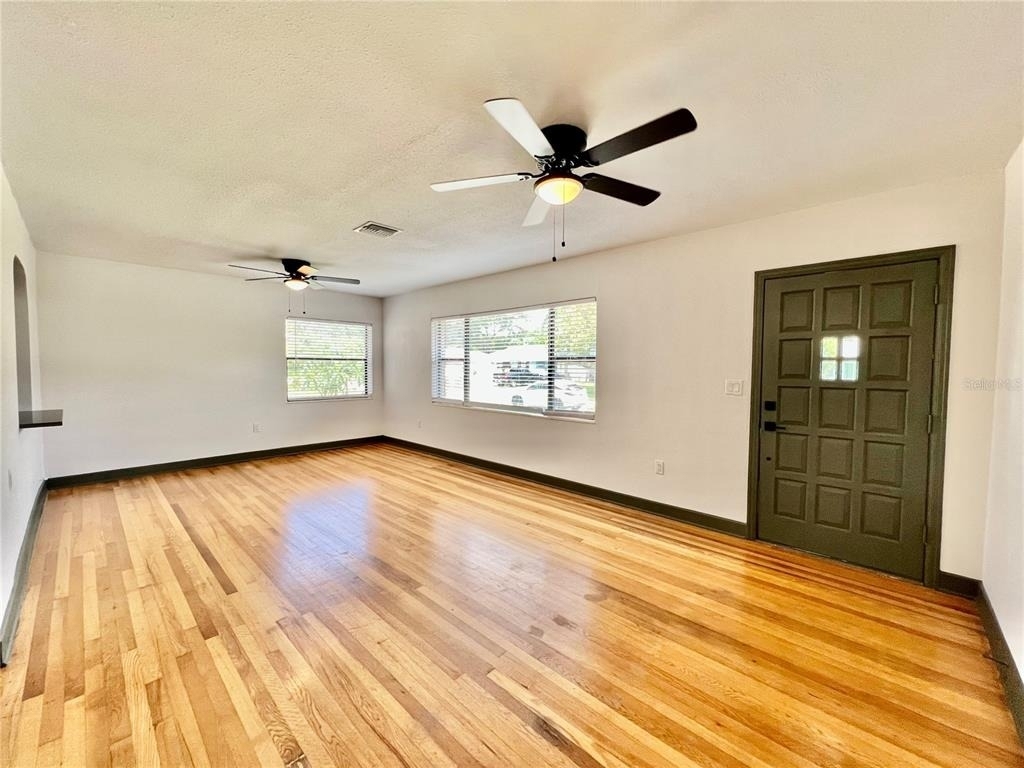 1535 Grove Street - Photo 4