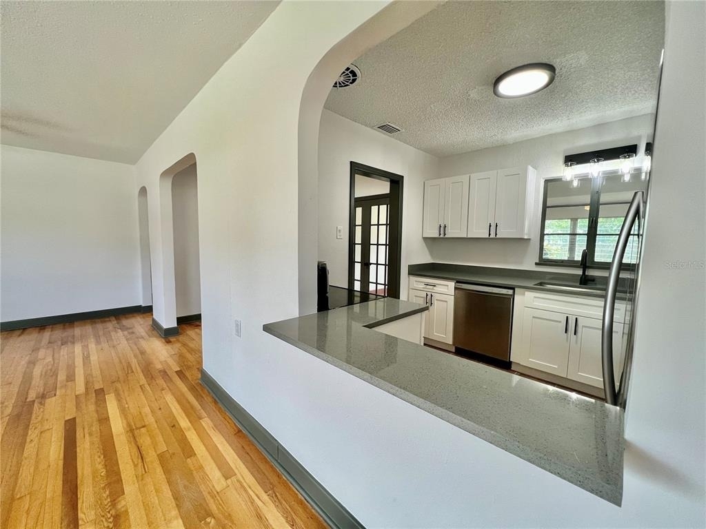1535 Grove Street - Photo 6