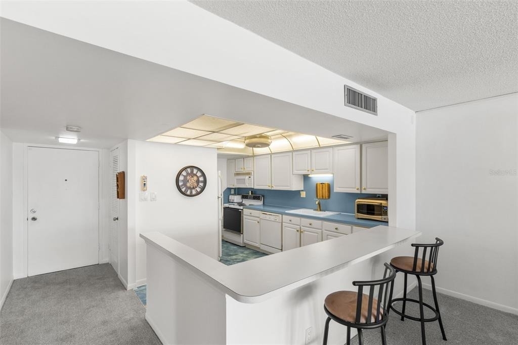 7400 Sun Island Drive S - Photo 11