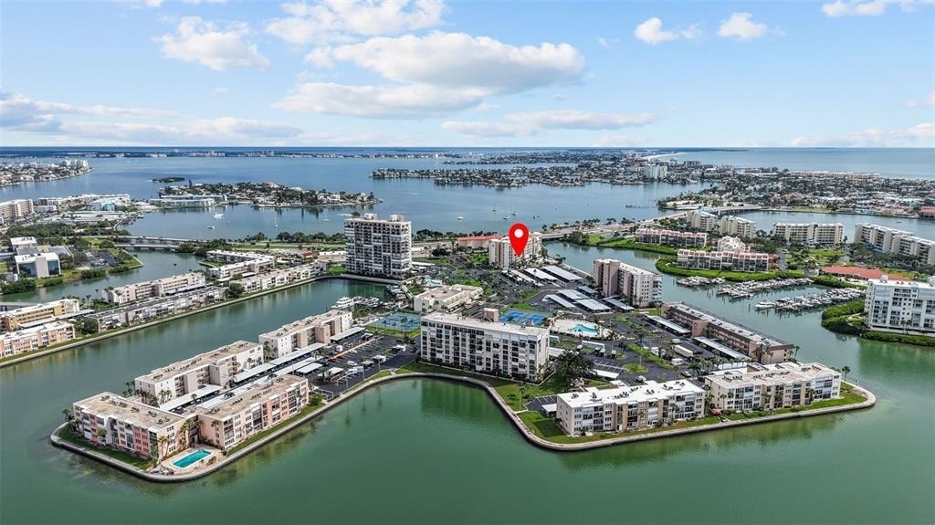 7400 Sun Island Drive S - Photo 0