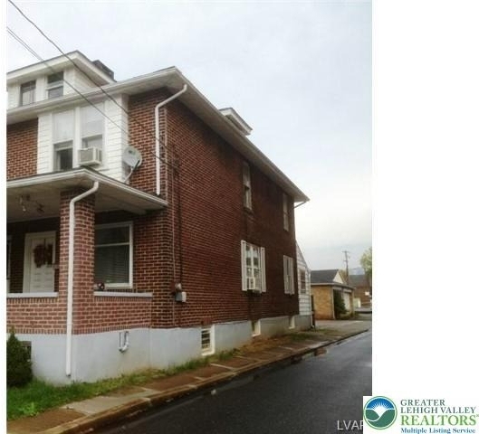 1320 Chelsea Avenue - Photo 1