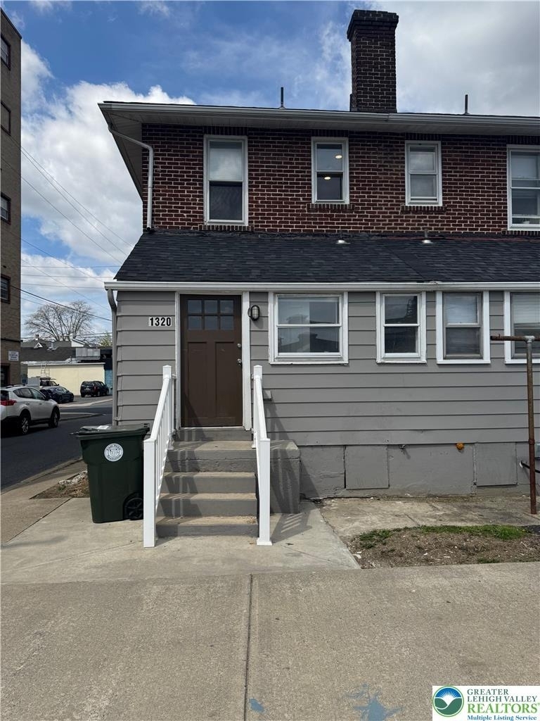 1320 Chelsea Avenue - Photo 2