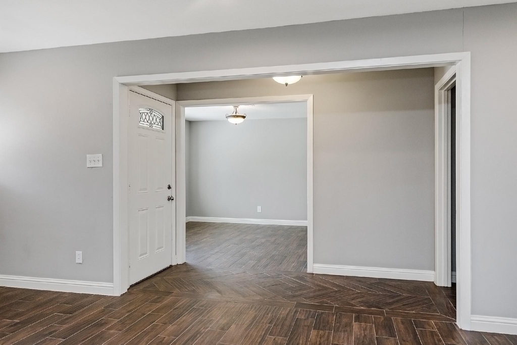 1719 Longhorn Drive - Photo 4