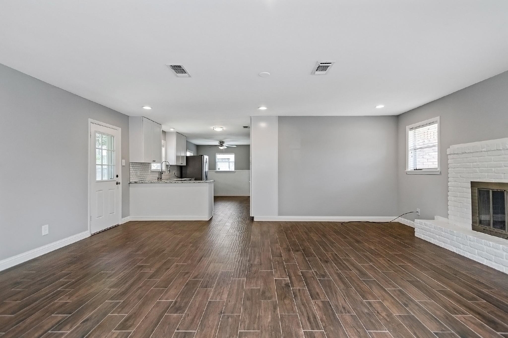 1719 Longhorn Drive - Photo 9