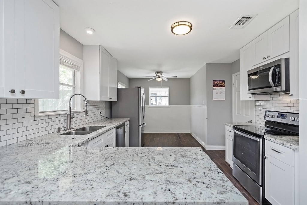 1719 Longhorn Drive - Photo 18