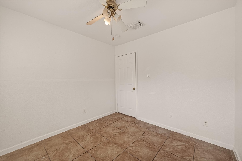 6311 Tall Willow Drive - Photo 25