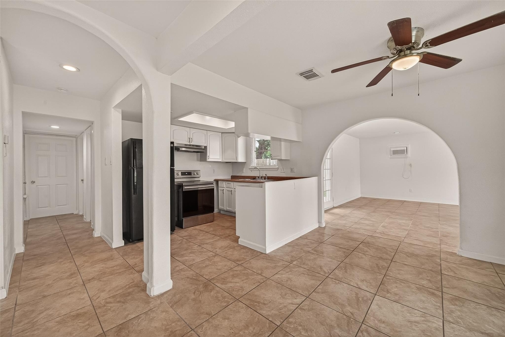 6311 Tall Willow Drive - Photo 5