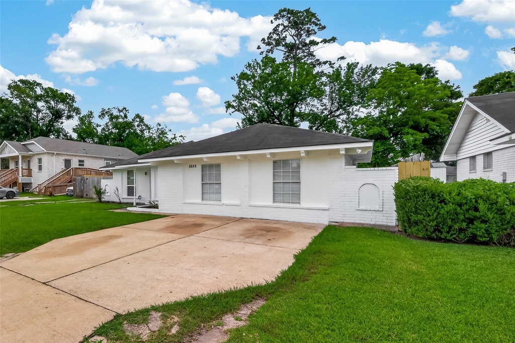 6311 Tall Willow Drive - Photo 2