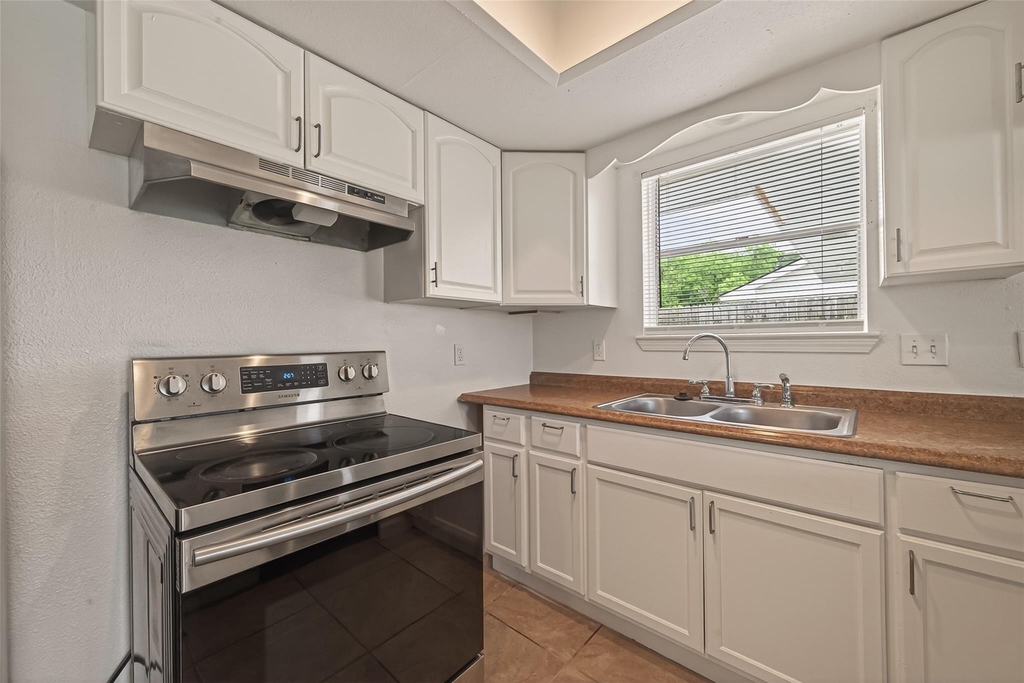 6311 Tall Willow Drive - Photo 16