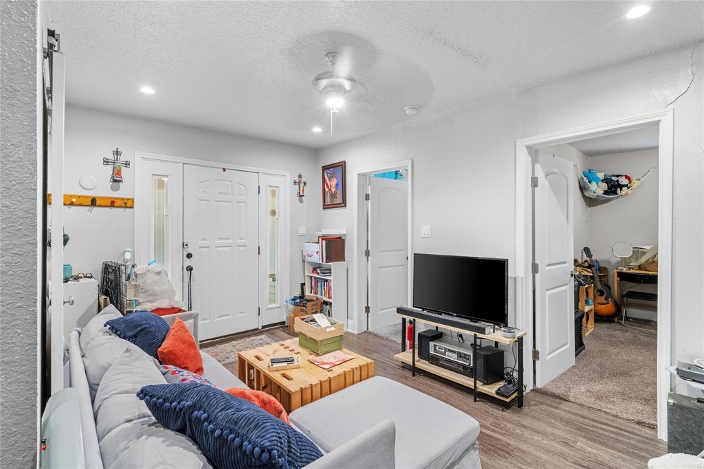 4630 Woodside Street - Photo 2