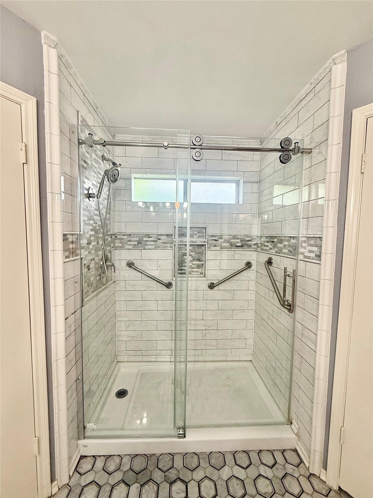 14906 Brookpoint Drive - Photo 16