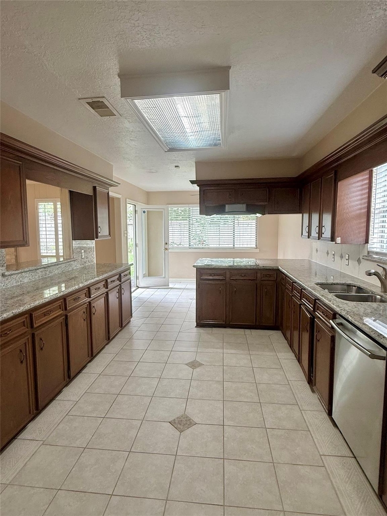 14906 Brookpoint Drive - Photo 6