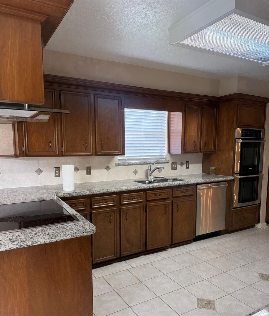 14906 Brookpoint Drive - Photo 7