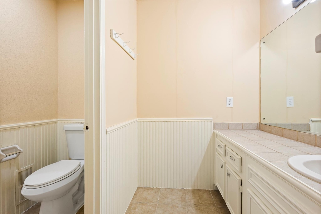 5921 Arncliffe Drive - Photo 15