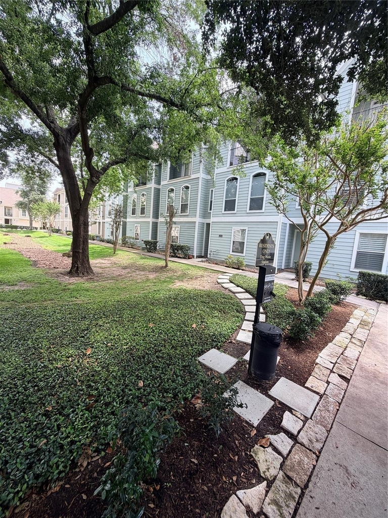 1253 W 17th Street - Photo 18