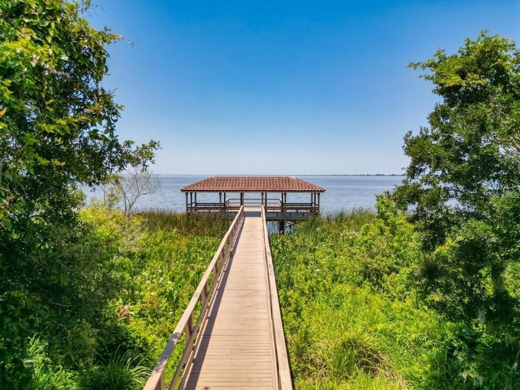 818 Pecori Terrace - Photo 23