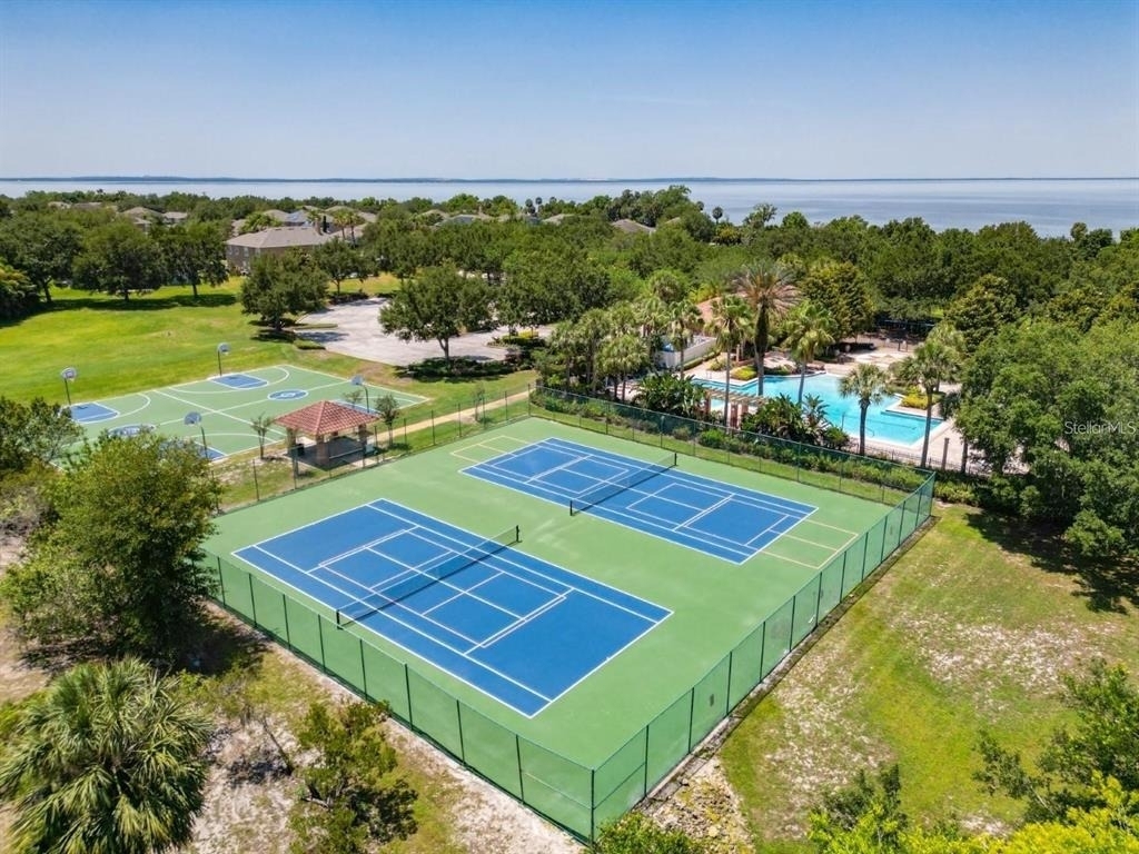 818 Pecori Terrace - Photo 20