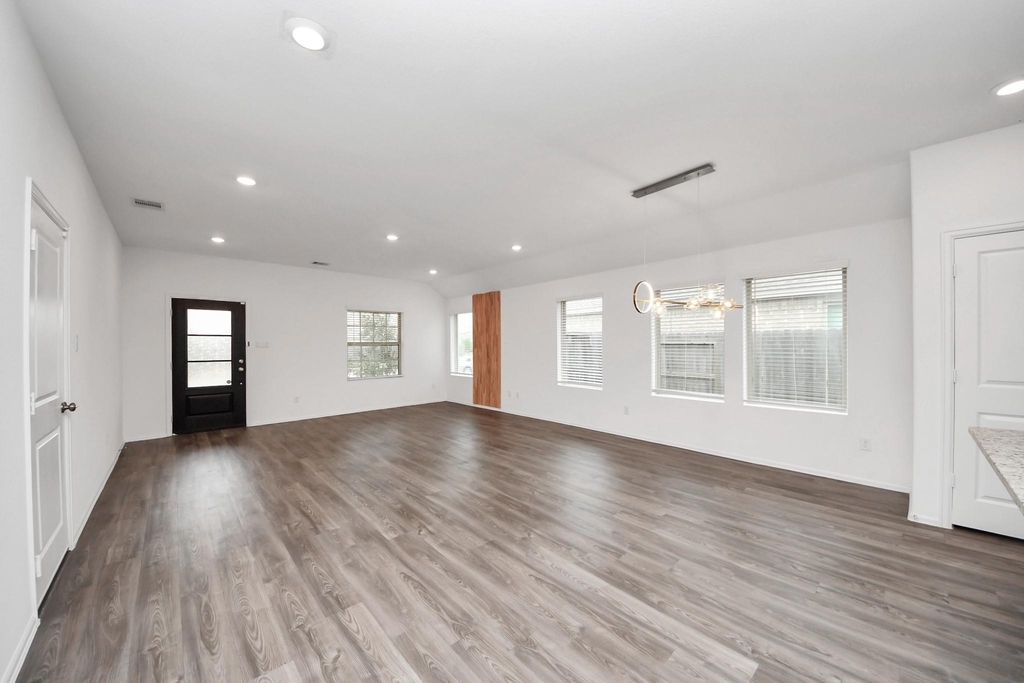 14230 Elrington Hollow Trail - Photo 13