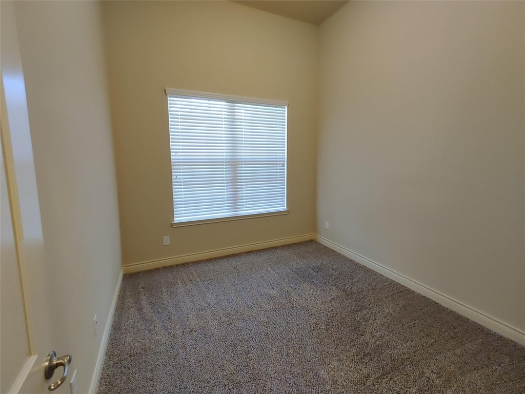 9014 Meacom Drive - Photo 22