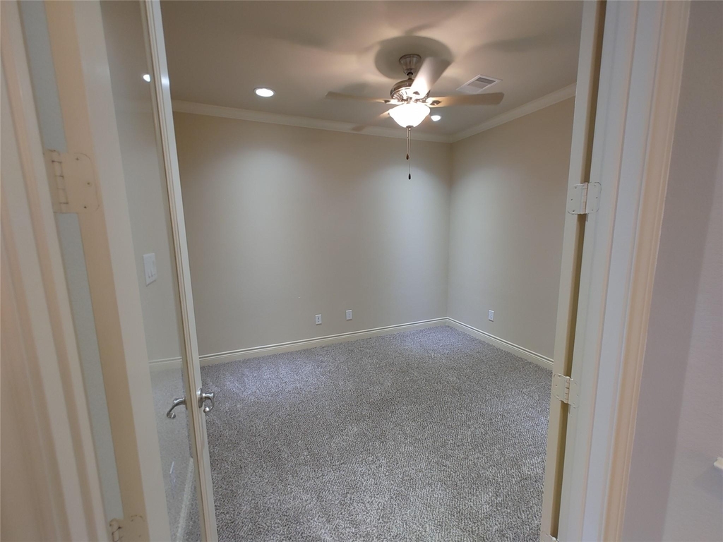 9014 Meacom Drive - Photo 24