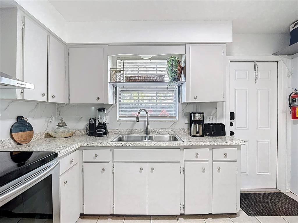 220 Se Jefferson Circle N - Photo 10