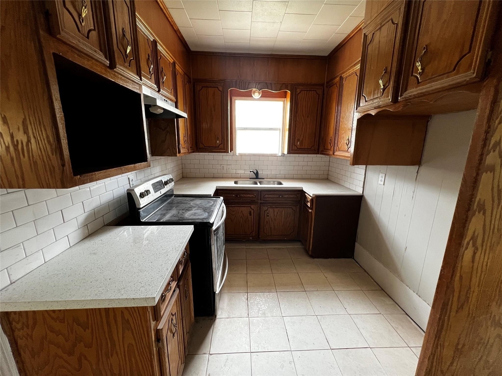 741 13th Street - Photo 4