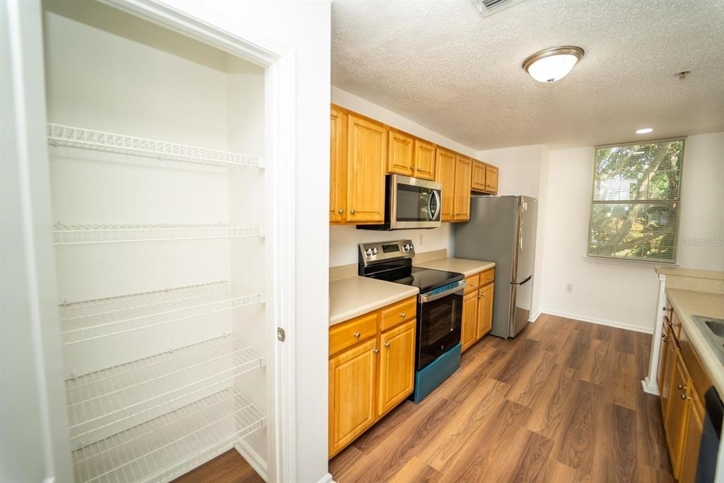 12106 Poppy Field Lane - Photo 17