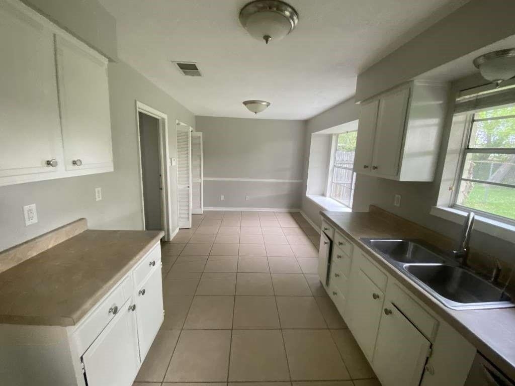 16631 Blackhawk Boulevard - Photo 5