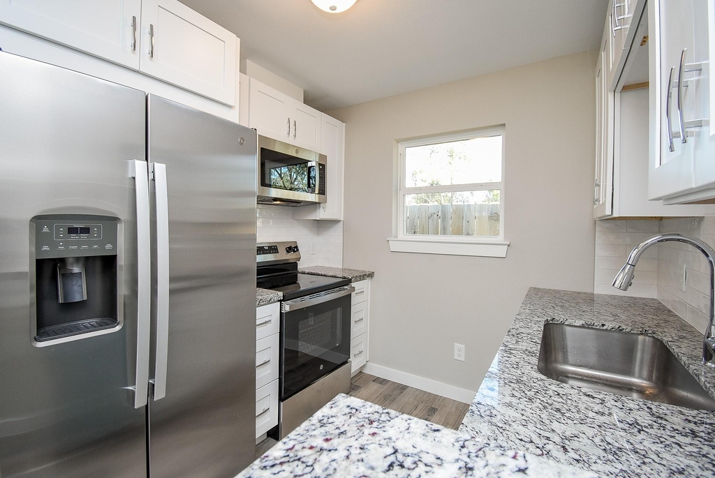 6522 De Priest Street - Photo 4