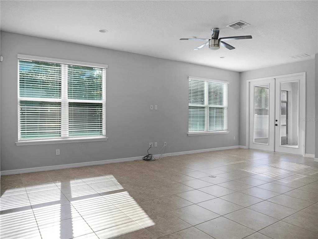 15002 Ozzi Street - Photo 5