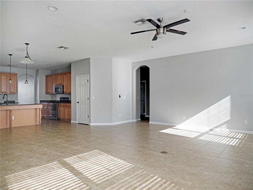 15002 Ozzi Street - Photo 4