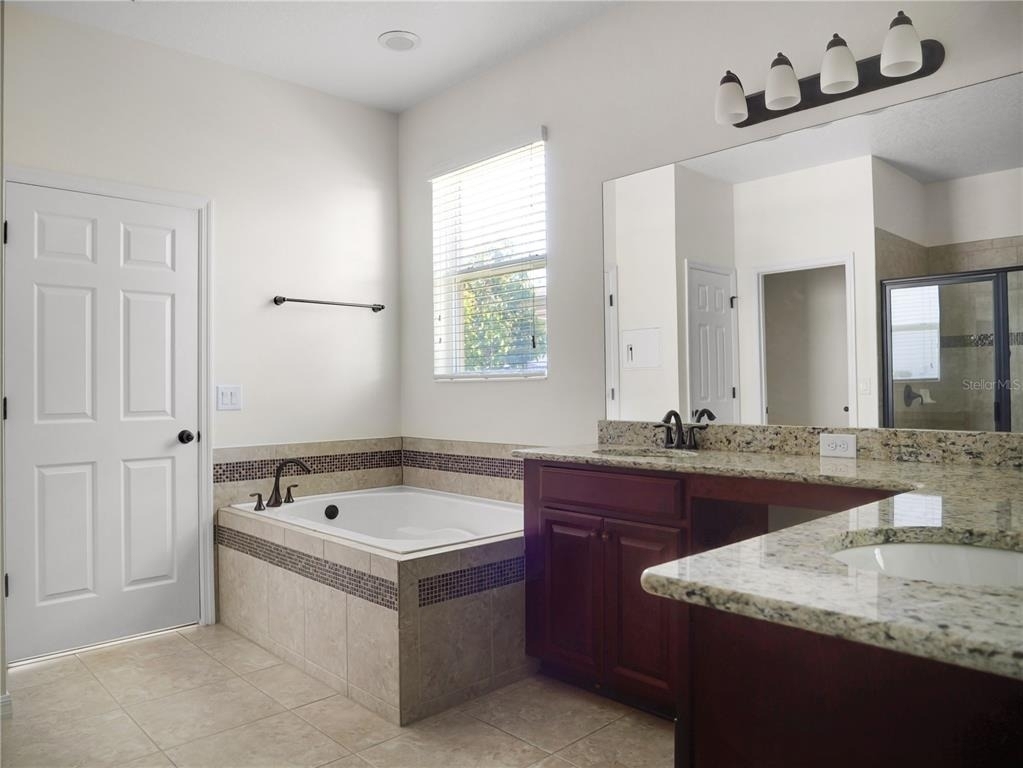 15002 Ozzi Street - Photo 11