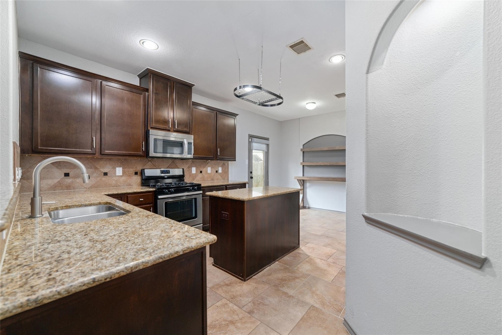 5115 Whitebridge Lane - Photo 7