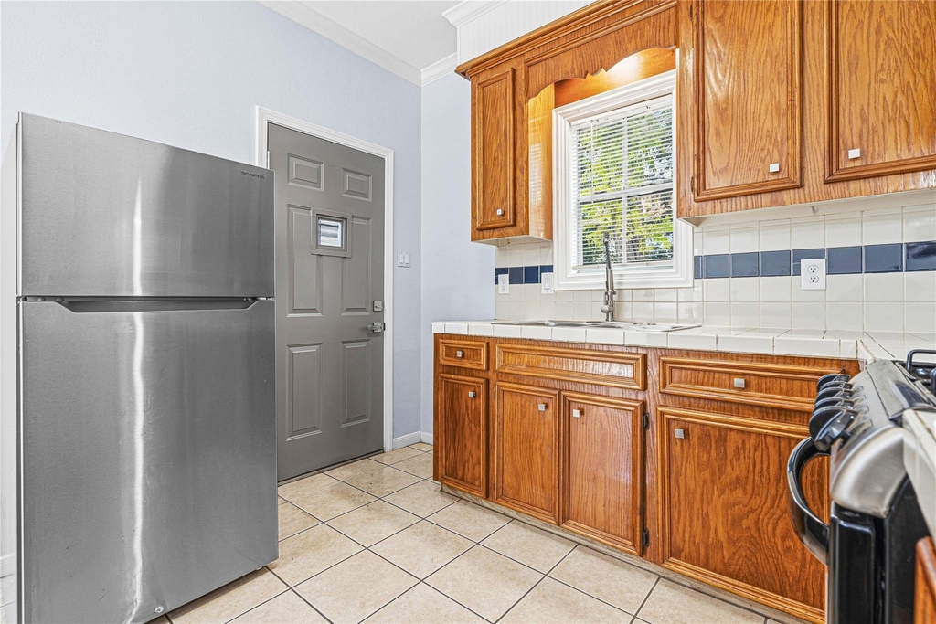 7839 Goode Street - Photo 2