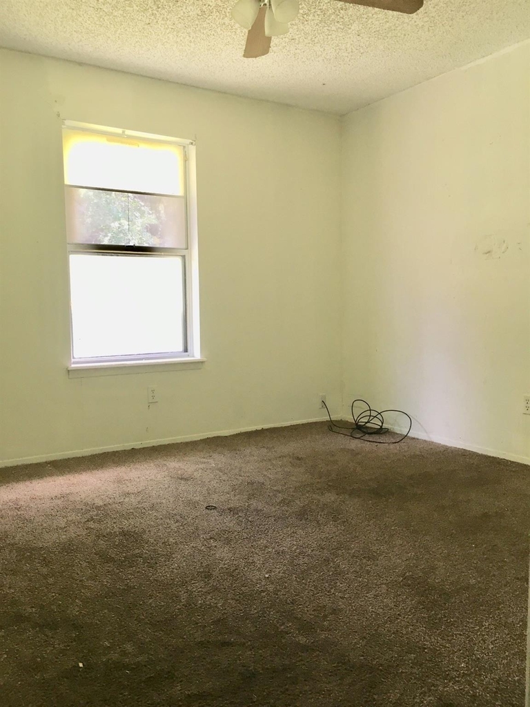 110 Post Oak - Photo 3