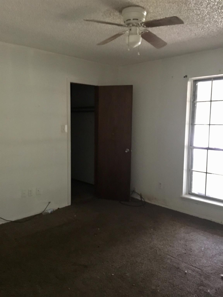 110 Post Oak - Photo 4