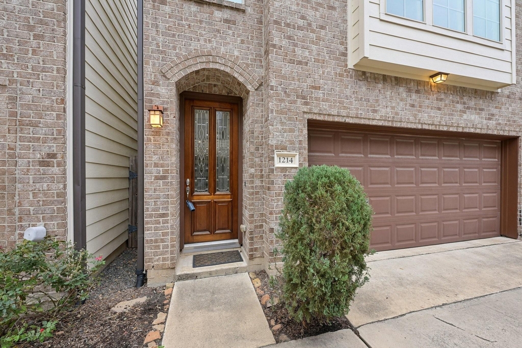 1214 Sampson Street - Photo 4