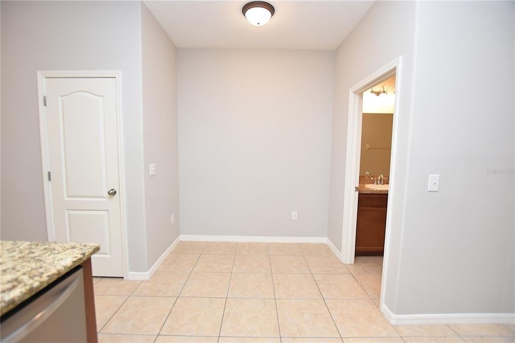 4139 Shade Tree Lane - Photo 5