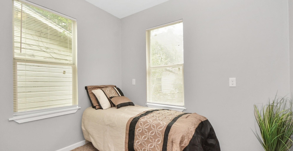 1801 Roosevelt Street - Photo 5